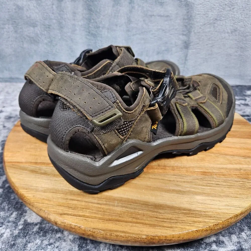 Teva Omnium 2 Sandals Men’s Size 9 Brown Leather Fisherman Hiking Shoes 1019179
